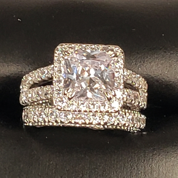 Source Unknown Jewelry - 4CT CZ sterling ring with band size 5